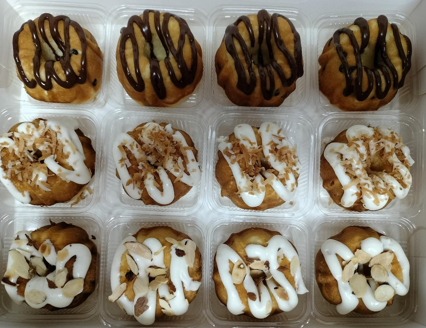 Mini Bundt Cakes Dozen