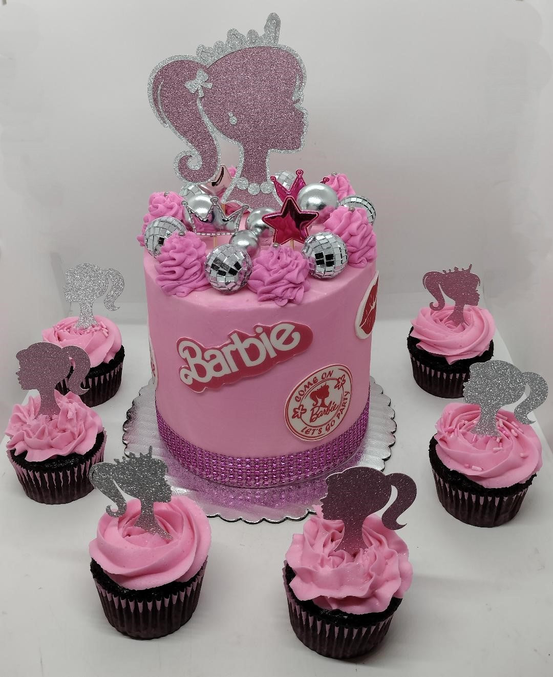 Custom Kid's Cakes (local delivery or pick-up only)