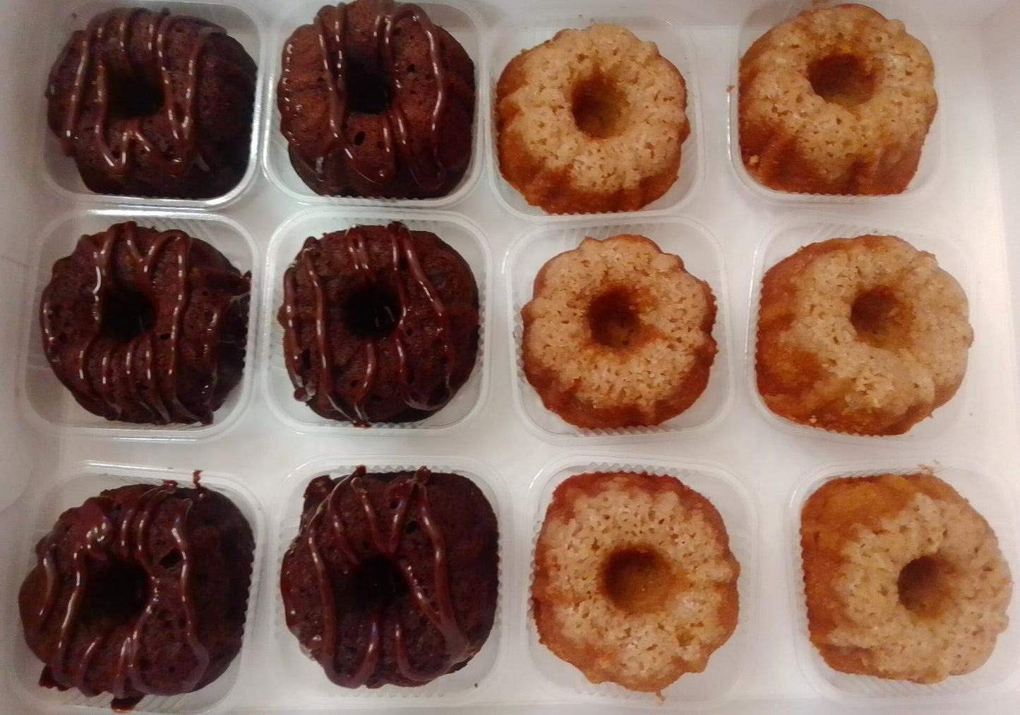 Mini Bundt Cakes Dozen