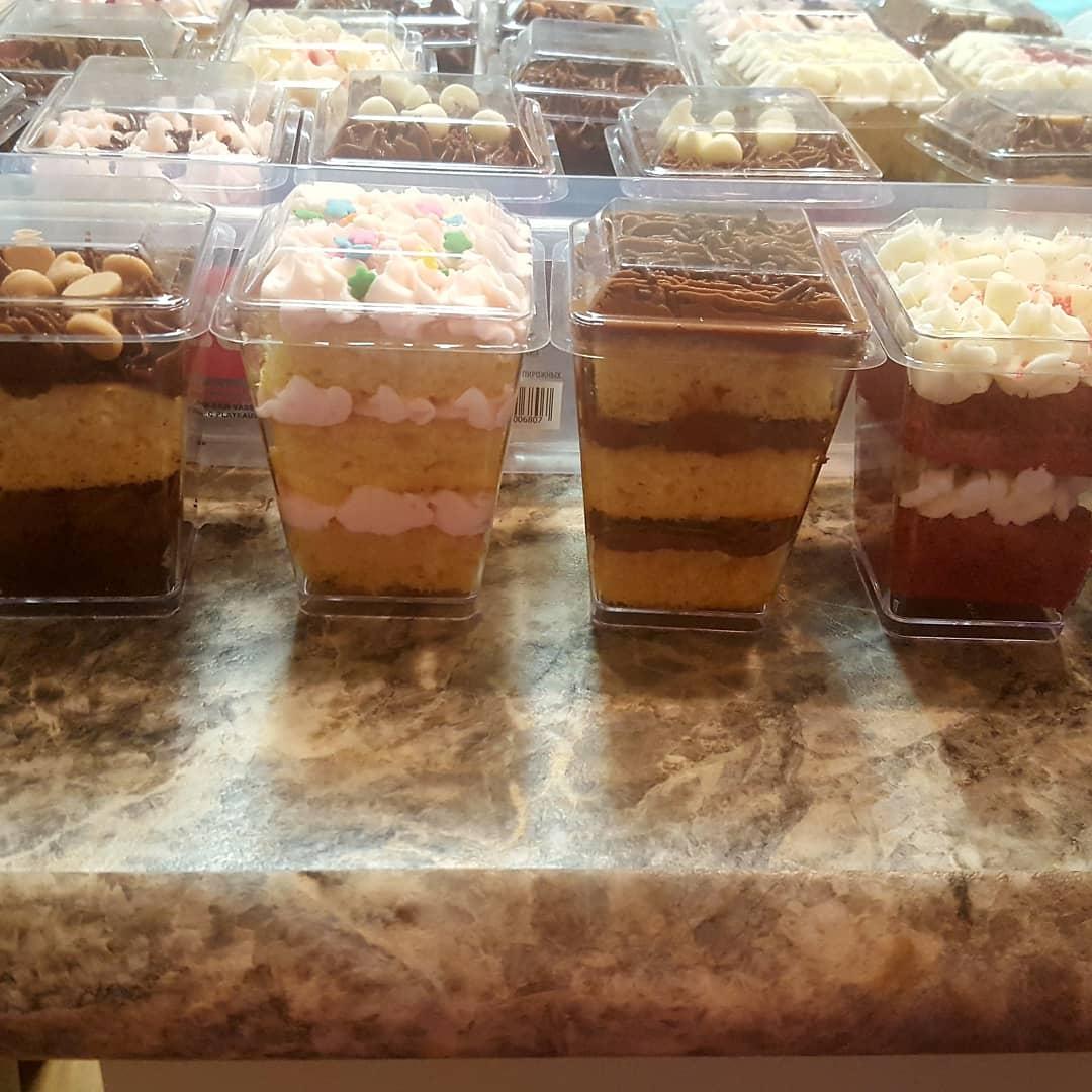 Dessert Tables (local delivery or pick-up only)