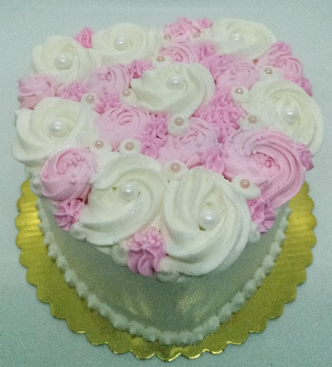 6" 3-layer Decorated Heart Shaped Cake (local delivery or pick-up only)